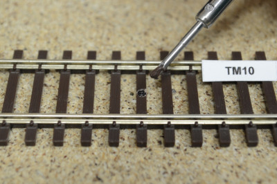 Repair sealant for covering holes in track sleepers, brown 3, 15g