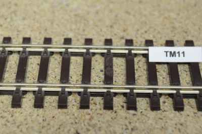 Repair sealant for covering holes in track sleepers, brown 4, 15g